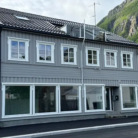 Midt-byen * Mosjøen